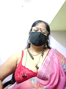Snapshot of SEEMA_012 chatting on 05-16-26, 10:36 SEEMA 012 online show from 05-16-26, 10:36