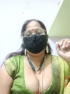 Snapshot of SEEMA_012 chatting on 05-22-26, 05:14 SEEMA 012 online show from 05-22-26, 05:14