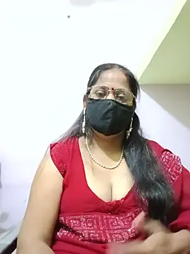 Snapshot of SEEMA_012 chatting on 05-24-26, 02:05 SEEMA 012 online show from 05-24-26, 02:05