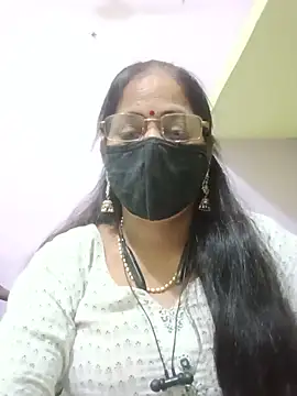 Snapshot of SEEMA_012 chatting on 05-25-26, 04:40 SEEMA 012 online show from 05-25-26, 04:40