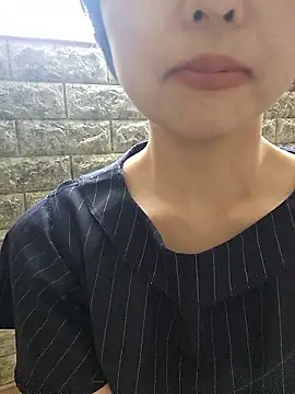 Snapshot of xx_Honoka_xx chatting on 04-13-26, 01:11 xx Honoka xx online show from 04-13-26, 01:11