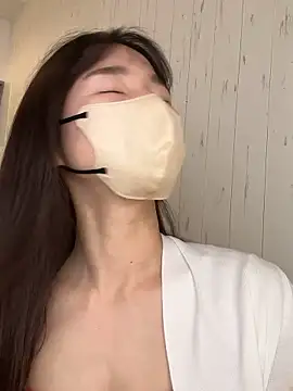 Snapshot of Hinako_0012 chatting on 04-10-26, 01:22 Hinako 0012 online show from 04-10-26, 01:22