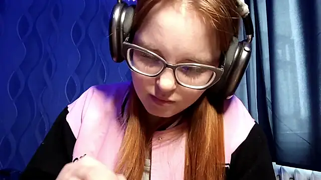 Snapshot of Sheriscute chatting on 04-10-26, 07:24 Sheriscute online show from 04-10-26, 07:24