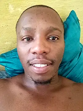 Snapshot of MaskedWithCum chatting on 08-02-26, 02:15 MaskedWithCum online show from 08-02-26, 02:15