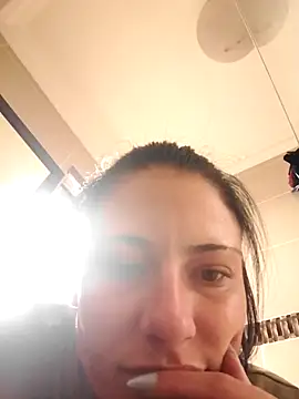 Snapshot of Hildaqii chatting on 06-29-26, 12:27 Hildaqii online show from 06-29-26, 12:27