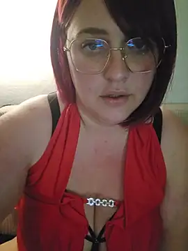 Snapshot of Blondibaby chatting on 06-11-26, 08:18 Blondibaby online show from 06-11-26, 08:18