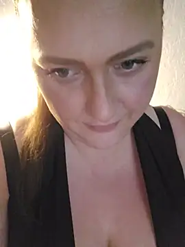 Snapshot of Blondibaby chatting on 06-16-26, 08:22 Blondibaby online show from 06-16-26, 08:22