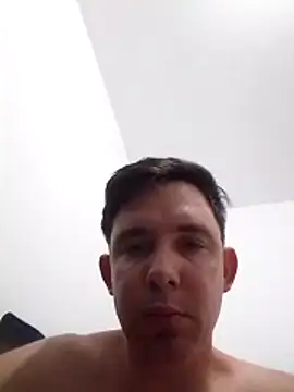 Roger1986  online show from 04-09-26, 02:44