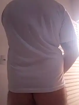 Roger1986  online show from 04-21-26, 11:38