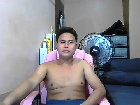 Snapshot of tipsy_butter chatting on 07-05-26, 10:11 tipsy butter online show from 07-05-26, 10:11