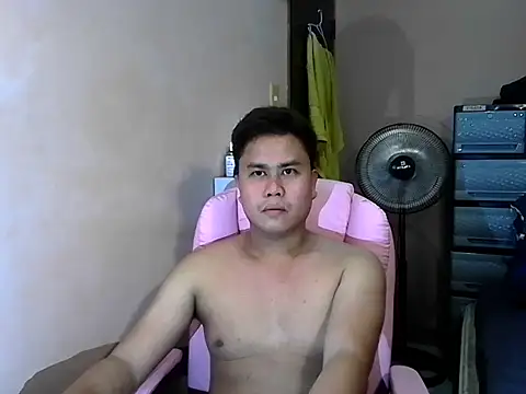 Snapshot of tipsy_butter chatting on 07-16-26, 07:47 tipsy butter online show from 07-16-26, 07:47