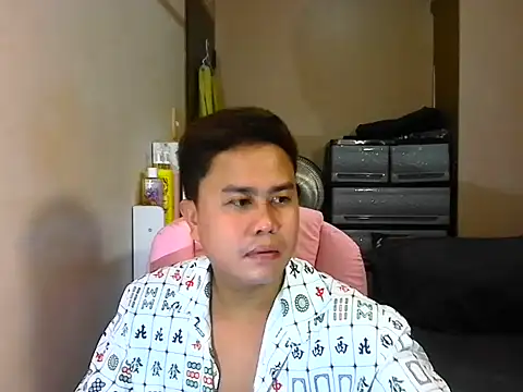 Snapshot of tipsy_butter chatting on 07-20-26, 02:41 tipsy butter online show from 07-20-26, 02:41