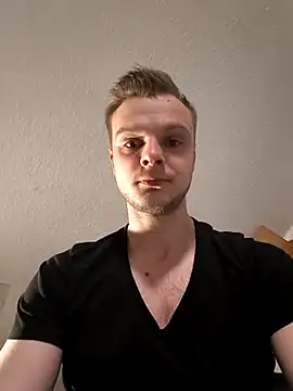 CuteDenno online show from 04-06-26, 06:53