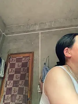 Snapshot of candy-beo chatting on 05-15-26, 11:12 candy-beo online show from 05-15-26, 11:12