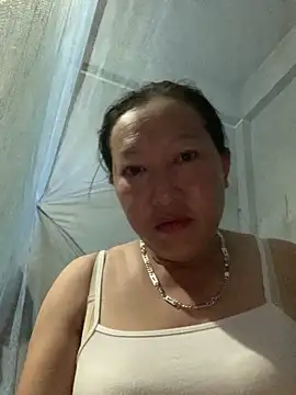 Snapshot of candy-beo chatting on 05-17-26, 08:05 candy-beo online show from 05-17-26, 08:05
