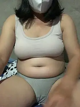 Snapshot of candy-beo chatting on 06-10-26, 01:06 candy-beo online show from 06-10-26, 01:06