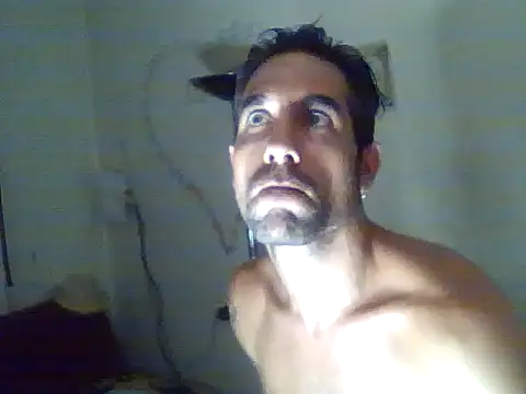 Snapshot of Morenazoojazos38 chatting on 08-10-26, 01:20 Morenazoojazos38 online show from 08-10-26, 01:20