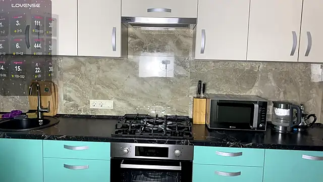 Snapshot of auroriell chatting on 04-06-26, 04:46 auroriell online show from 04-06-26, 04:46