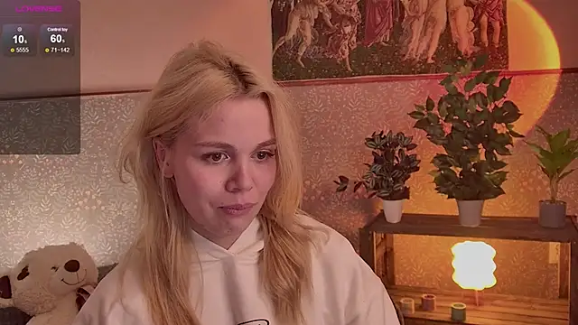 Snapshot of ScarletMarnei chatting on 05-11-26, 02:45 ScarletMarnei online show from 05-11-26, 02:45