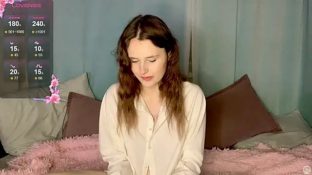 Snapshot of NessBarre chatting on 06-25-26, 11:31 NessBarre online show from 06-25-26, 11:31