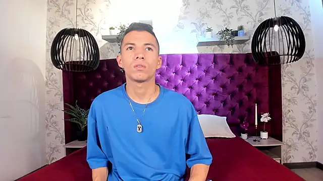 Dylan ross  online show from 04-08-26, 07:03