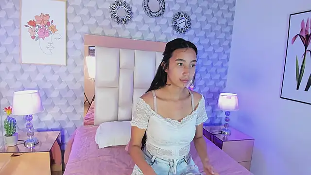 Amber Ashfang online show from 04-26-26, 11:19