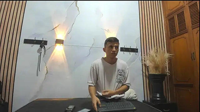 DilanAndKing online show from 04-10-26, 12:43