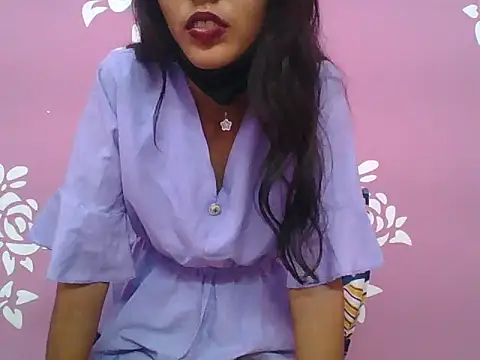 Snapshot of Shanaya_xo chatting on 07-27-26, 04:58 Shanaya xo online show from 07-27-26, 04:58