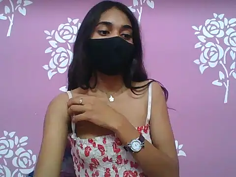 Snapshot of Shanaya_xo chatting on 07-29-26, 04:49 Shanaya xo online show from 07-29-26, 04:49