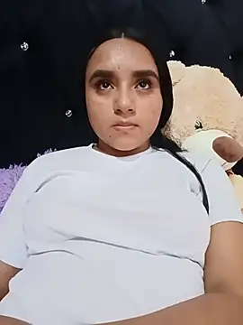 Valentina Narvaez online show from 06-19-26, 06:12