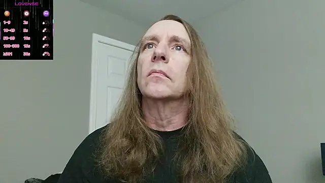 Snapshot of Magnus_Luv chatting on 07-04-26, 01:50 Magnus Luv online show from 07-04-26, 01:50