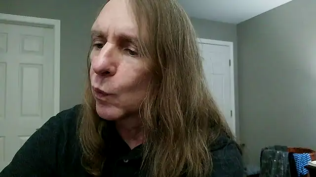 Snapshot of Magnus_Luv chatting on 07-12-26, 10:56 Magnus Luv online show from 07-12-26, 10:56