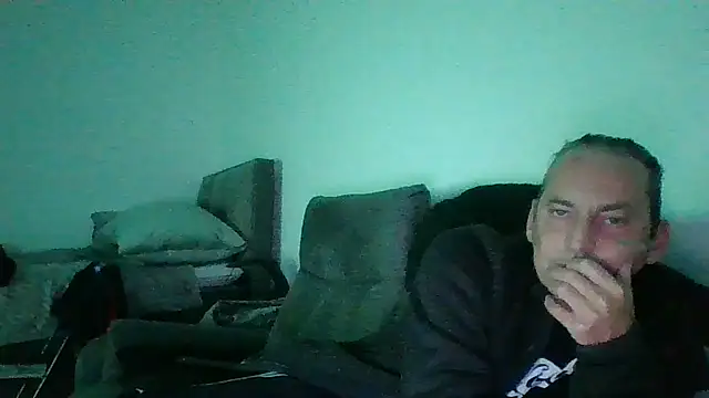 Snapshot of CanCumALot chatting on 05-19-26, 10:27 CanCumALot online show from 05-19-26, 10:27