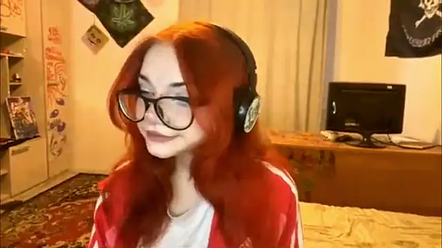 Snapshot of RedHeadCat chatting on 05-11-26, 04:48 RedHeadCat online show from 05-11-26, 04:48