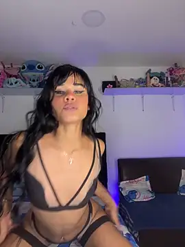 ChloeFox2 online show from 04-07-26, 03:51