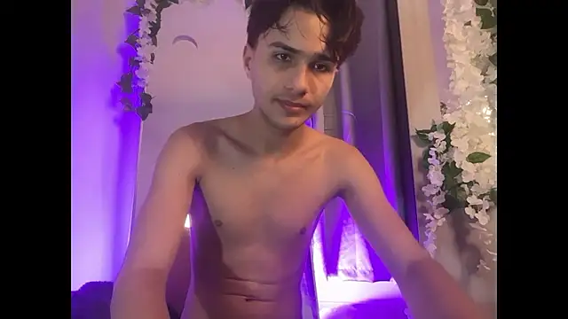 Snapshot of attlas1 chatting on 04-11-26, 01:26 attlas1 online show from 04-11-26, 01:26