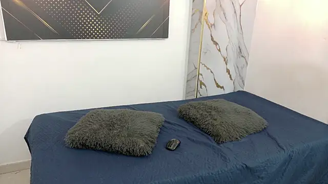 Snapshot of GoldenDesireX_ chatting on 05-18-26, 06:58 GoldenDesireX online show from 05-18-26, 06:58