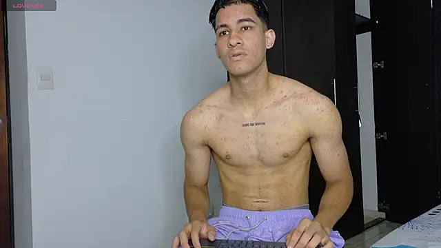 JakeMonroe online show from 04-08-26, 02:06