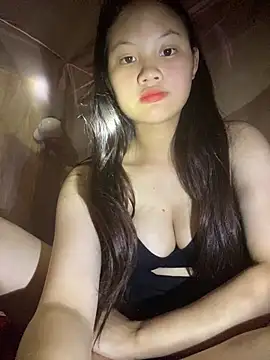 Snapshot of __Sunflower__ chatting on 04-17-26, 02:09 Sunflower online show from 04-17-26, 02:09