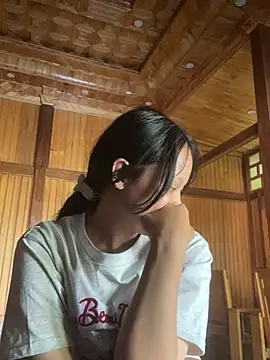 Snapshot of __Sunflower__ chatting on 05-15-26, 11:01 Sunflower online show from 05-15-26, 11:01
