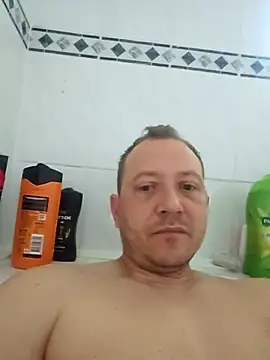 Snapshot of Adamus41 chatting on 04-19-26, 05:40 Adamus41 online show from 04-19-26, 05:40