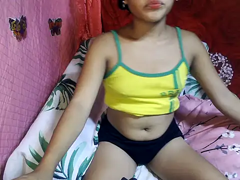 Snapshot of kiffy_miley79 chatting on 06-04-26, 02:50 kiffy miley79 online show from 06-04-26, 02:50