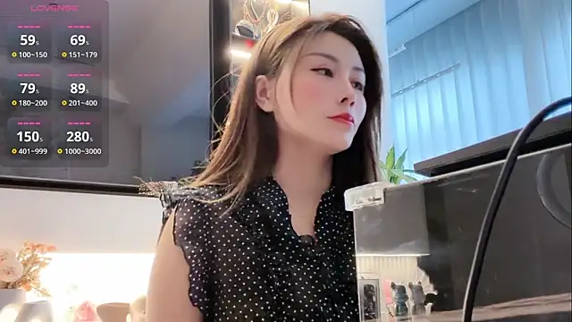 Snapshot of tingting-youu chatting on 06-09-26, 11:33 tingting-youu online show from 06-09-26, 11:33