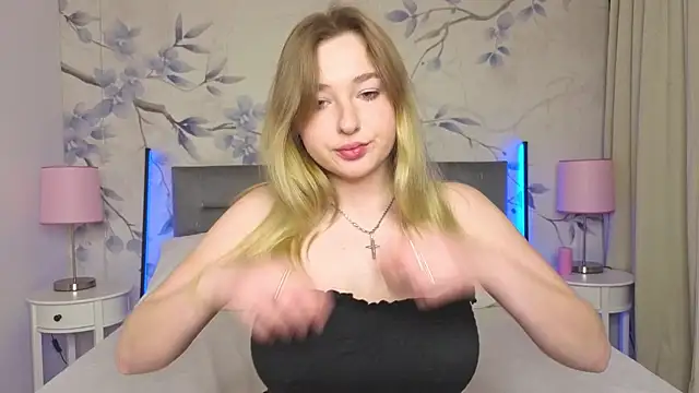 Snapshot of Delicious_sugar chatting on 04-14-26, 12:22 Delicious sugar online show from 04-14-26, 12:22