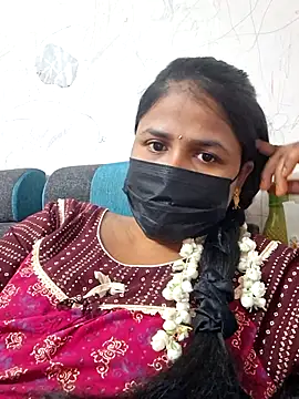 Snapshot of geetha2269 chatting on 06-12-26, 07:57 geetha2269 online show from 06-12-26, 07:57