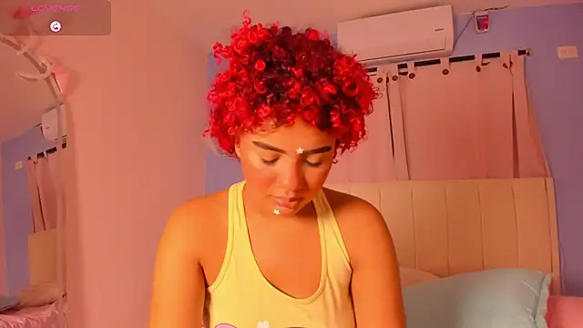 sweetkimmie  online show from 05-10-26, 12:43