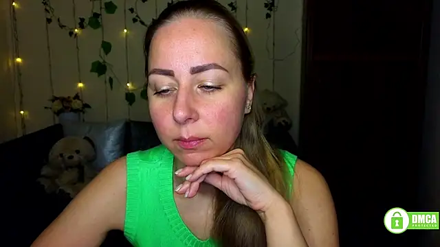 Snapshot of Alicewonderrmiss chatting on 04-08-26, 05:29 Alicewonderrmiss online show from 04-08-26, 05:29