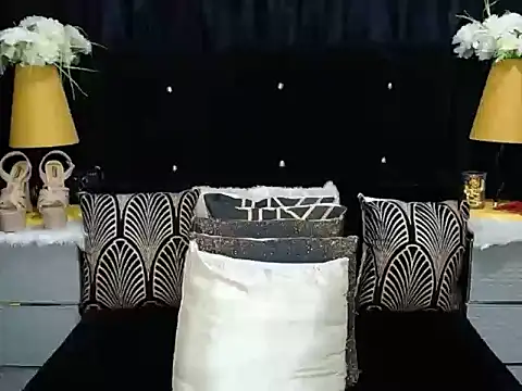 Snapshot of tswildboobsxx chatting on 12-18-24, 05:15 tswildboobsxx online show from 12-18-24, 05:15