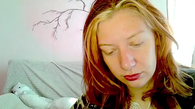 Snapshot of earn_my_lily chatting on 04-21-26, 07:14 earn my lily online show from 04-21-26, 07:14