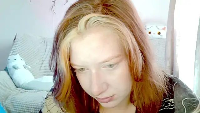 Snapshot of earn_my_lily chatting on 04-23-26, 07:09 earn my lily online show from 04-23-26, 07:09